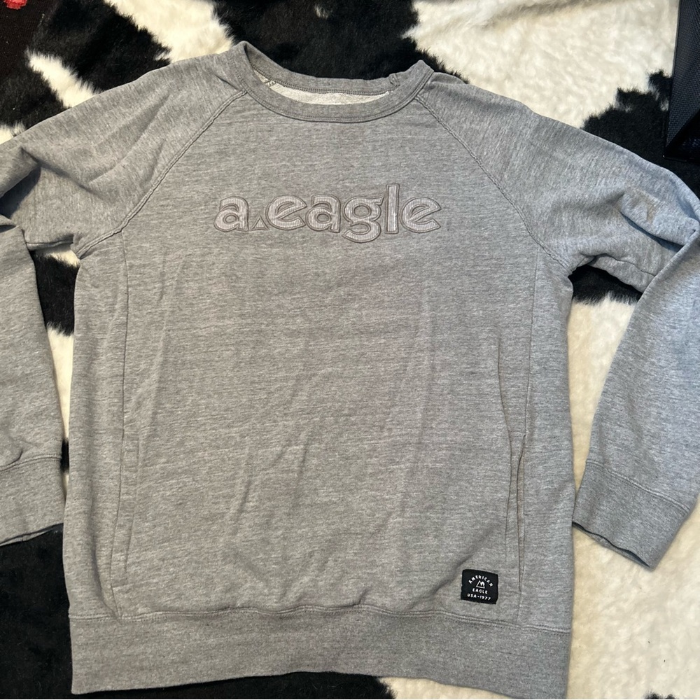 American Eagle Heather Gray Pullover